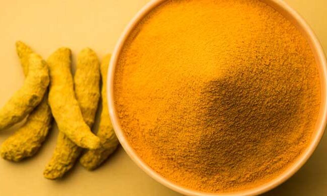 does turmeric stain your teeth
