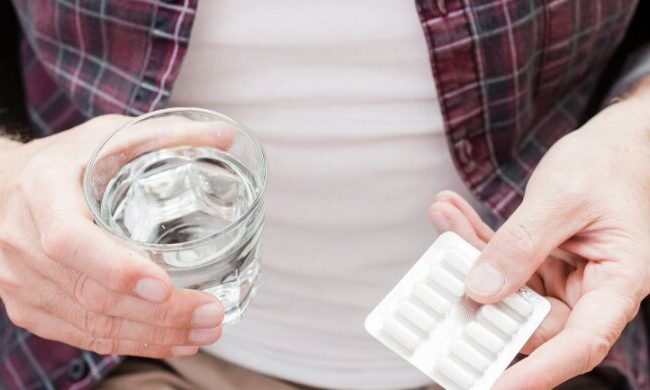 can you take antibiotics on an empty stomach